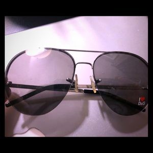 Vintage D&G aviators!